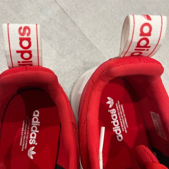 [US8.5] Adidas Women Originals MULTIX Everyday Sneakers Scarlet Cloud White - Picture 4 of 8